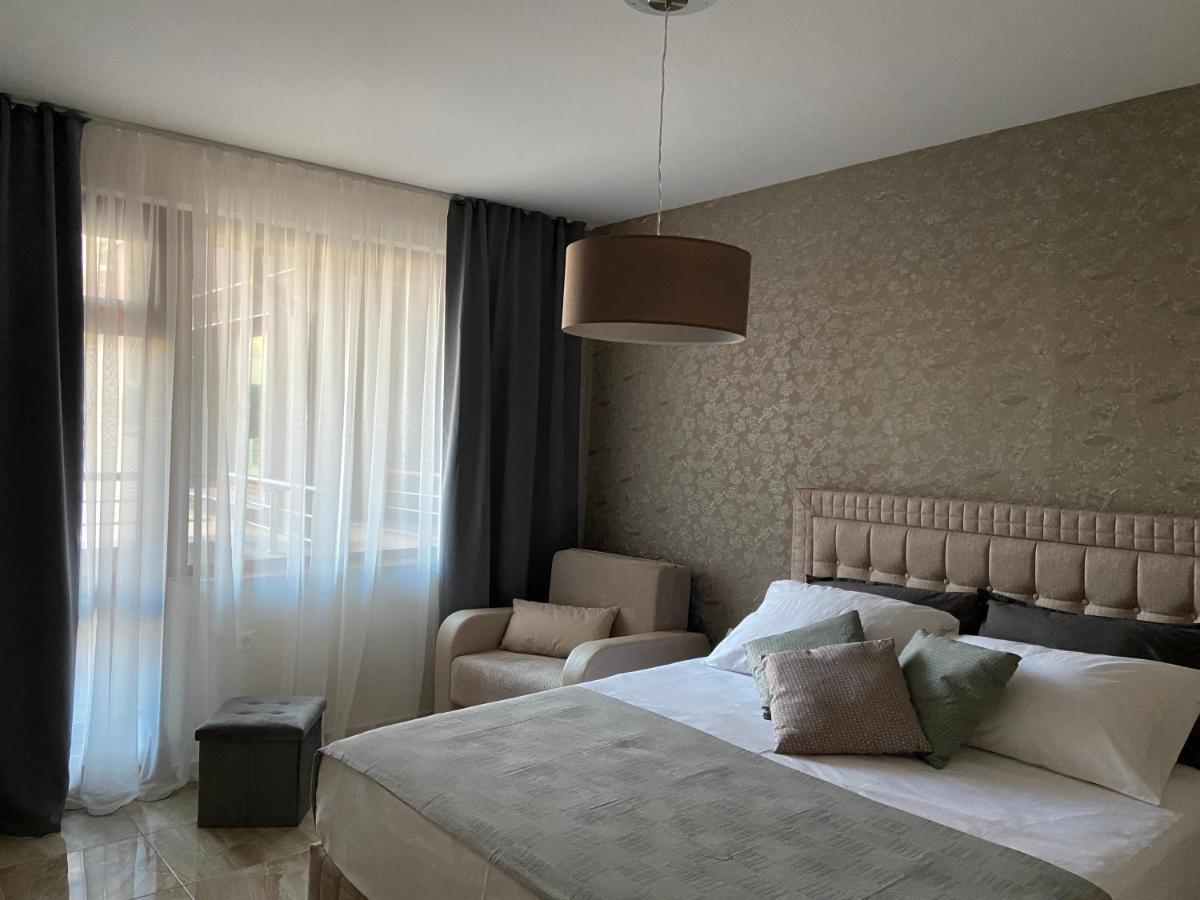 Beach Residence Pomorie Bagian luar foto