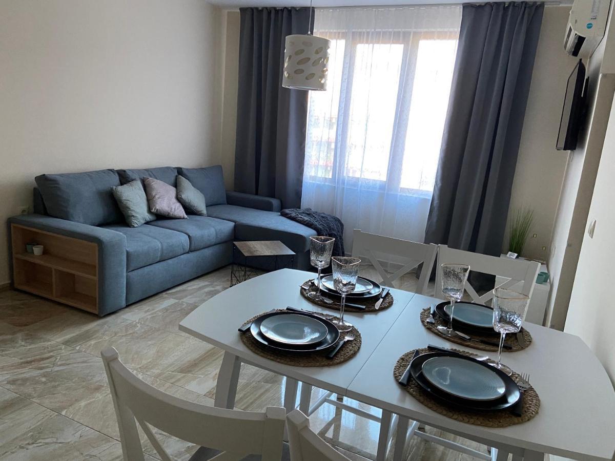 Beach Residence Pomorie Bagian luar foto